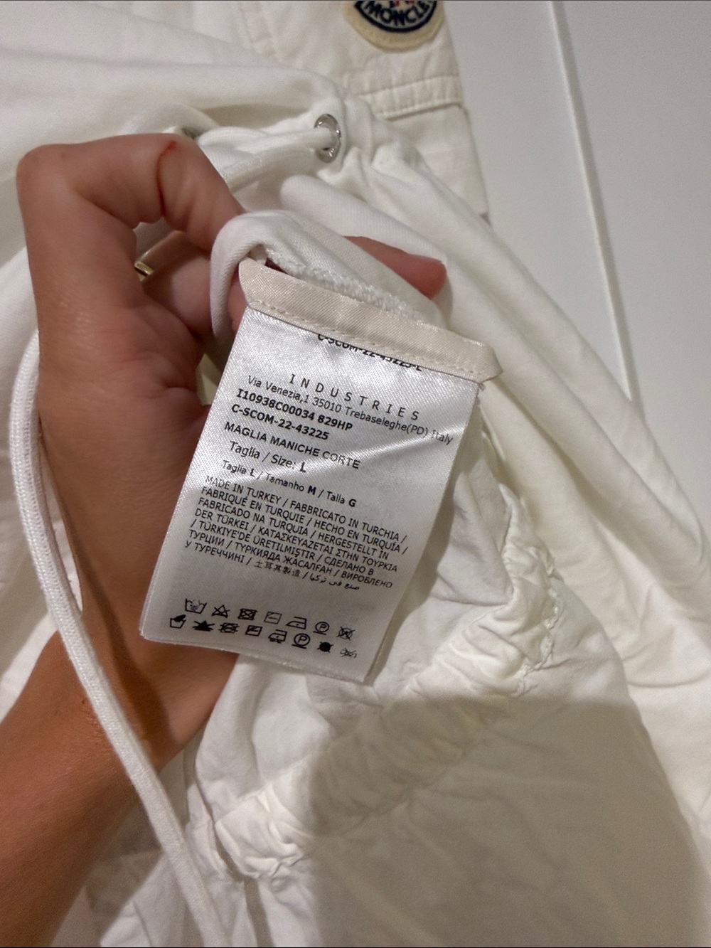 Moncler Cream white Short Sleeve Drawstring Waist Tee size large - Picture 7 of 10
